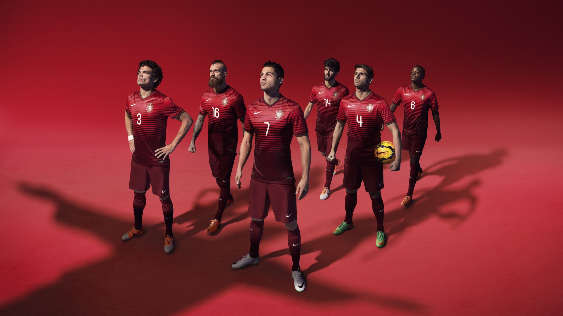 开云电竞赛事-足球解说员培训计划全面展开，足球解说员需要做到哪几点